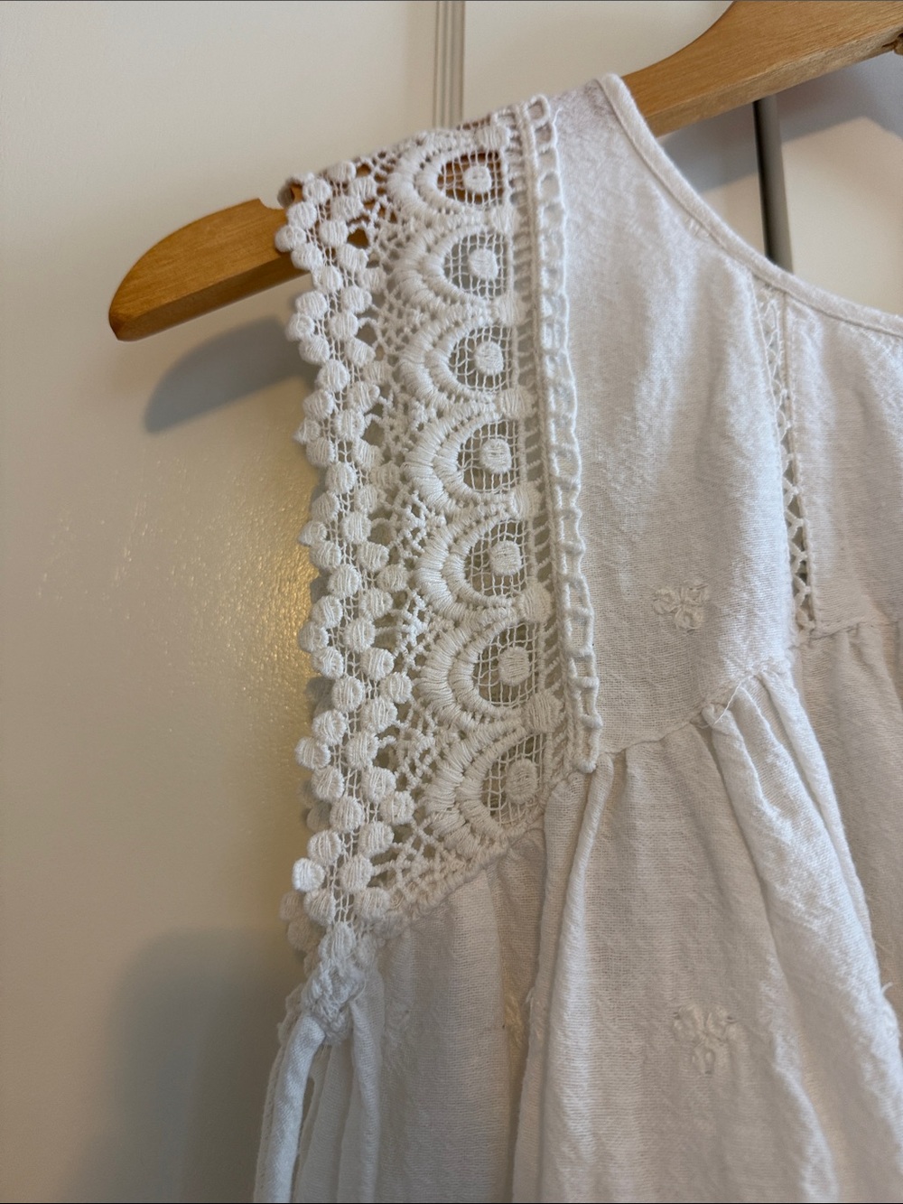 Free People Boho Eyelet Swing Tank | Crochet Lace | White | XS - Picture 2 of 6